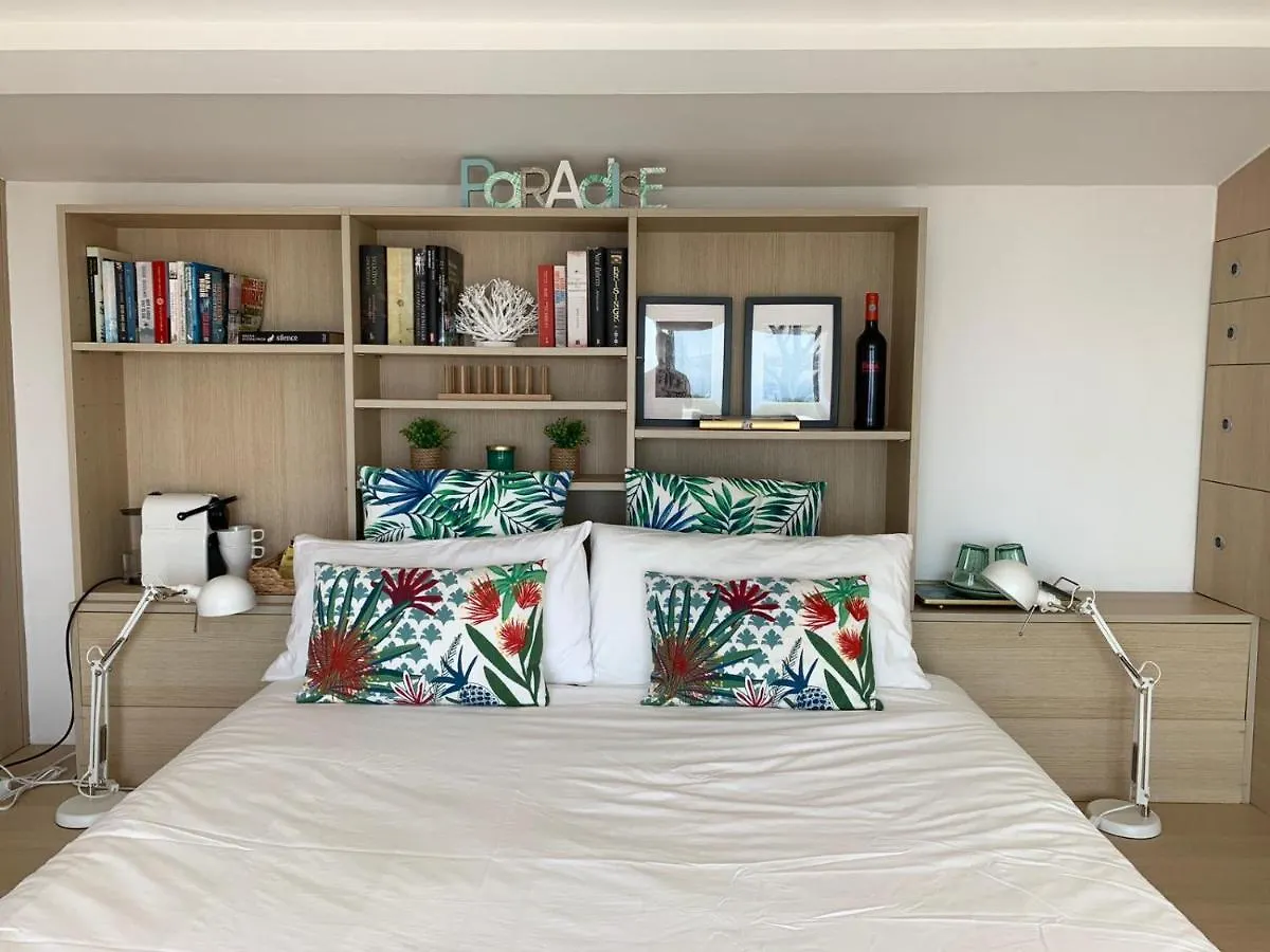 Casa Mimi Bed and Breakfast Sitges 3*,  España